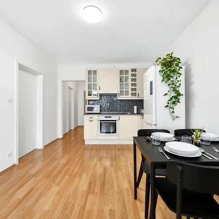 Modern Near Centre - Balcony 아파트 브라티슬라바