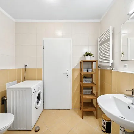 아파트 Modern Near Centre - Balcony 브라티슬라바