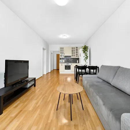 Modern Near Centre - Balcony 아파트 *