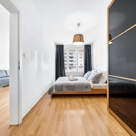 Modern Near Centre - Balcony * 브라티슬라바